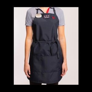 Chick-fil-a kitchen apron.Pet free home/smoke free home🚭 kitchen apron cfa